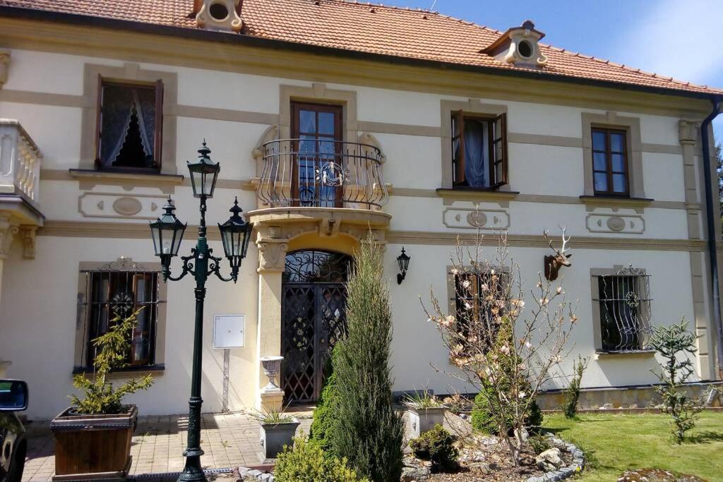 Zamecek Zdiky - Knizeci Apartman Bujanov Екстериор снимка