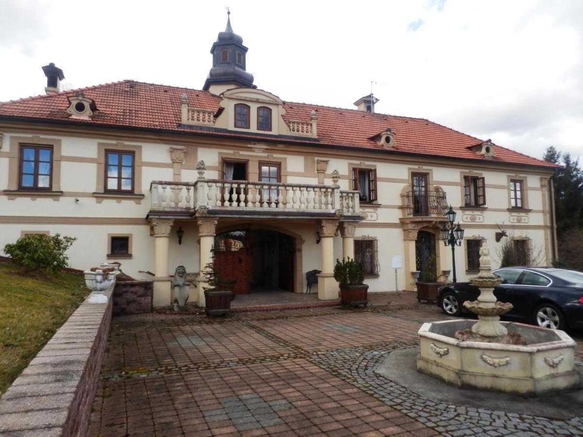 Zamecek Zdiky - Knizeci Apartman Bujanov Екстериор снимка